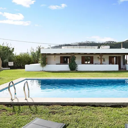 Villalaluna Lacasa Holiday home *