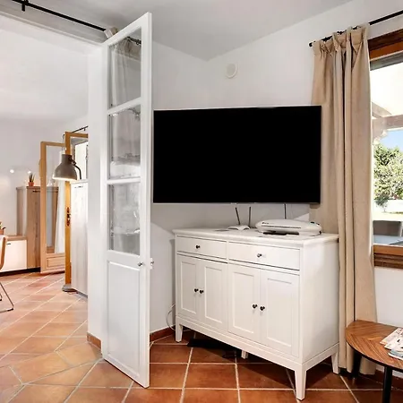 Holiday home Villalaluna Lacasa